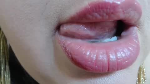 Snapshot of kerly_doll chatting on 02/13/26, 01:18 K E R L Y online show from 02/13/26, 01:18