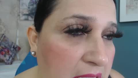 Snapshot of kerly_doll chatting on 02/18/26, 01:07 K E R L Y online show from 02/18/26, 01:07