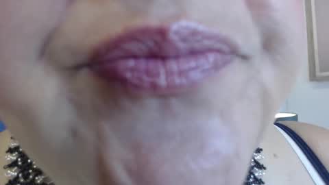 Snapshot of kerly_doll chatting on 03/02/26, 12:45 K E R L Y online show from 03/02/26, 12:45