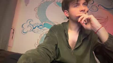 Snapshot of kero180 chatting on 02/12/25, 11:30 Kero online show from 02/12/25, 11:30