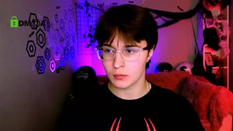 Snapshot of kerry_derry chatting on 10/31/25, 10:38 kara online show from 10/31/25, 10:38