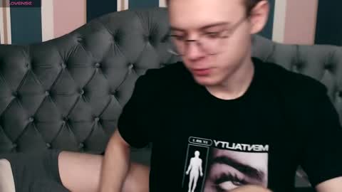 Snapshot of kerry_niki chatting on 02/28/25, 12:52 kerry_niki online show from 02/28/25, 12:52