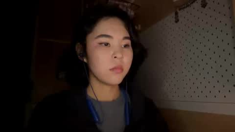 Jenny  online show from 04/17/26, 09:34