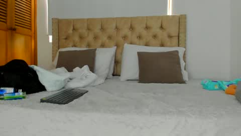 Snapshot of keryhillson chatting on 10/01/25, 12:22 Kery Hillson online show from 10/01/25, 12:22