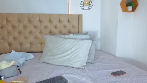 Snapshot of keryhillson chatting on 10/22/25, 11:54 Kery Hillson online show from 10/22/25, 11:54