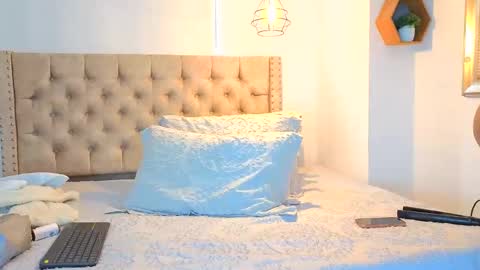 Snapshot of keryhillson chatting on 11/05/25, 12:27 Kery Hillson online show from 11/05/25, 12:27