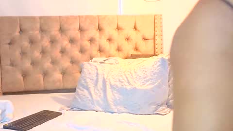 Snapshot of keryhillson chatting on 11/07/25, 01:55 Kery Hillson online show from 11/07/25, 01:55