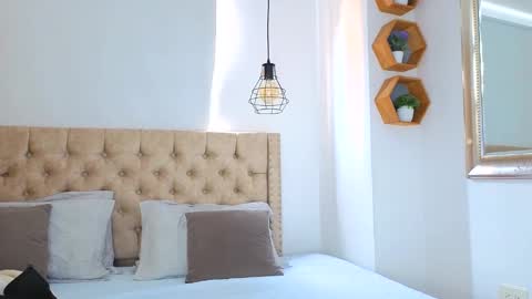 Snapshot of keryhillson chatting on 11/16/25, 02:11 Kery Hillson online show from 11/16/25, 02:11