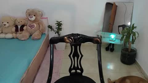 Mia  online show from 02/07/26, 04:33