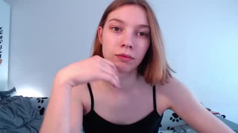 Snapshot of kesha_muah chatting on 05/18/26, 12:00 kesha online show from 05/18/26, 12:00