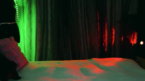 Snapshot of kess_edison chatting on 12/03/25, 04:05 kess_edison online show from 12/03/25, 04:05