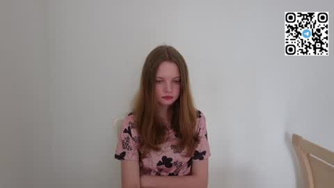 Snapshot of kessia_ chatting on 06/11/26, 05:22 Nika online show from 06/11/26, 05:22