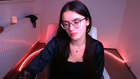 Snapshot of ketrin_pirsss chatting on 12/12/24, 02:04 Ketrin online show from 12/12/24, 02:04