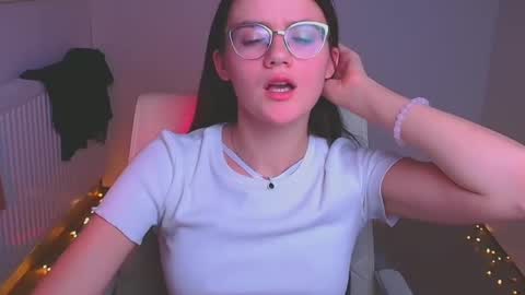 Snapshot of ketrin_pirsss chatting on 12/20/24, 01:36 Ketrin online show from 12/20/24, 01:36