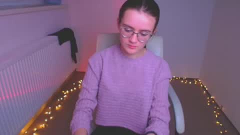 Snapshot of ketrin_pirsss chatting on 01/05/25, 04:36 Ketrin online show from 01/05/25, 04:36