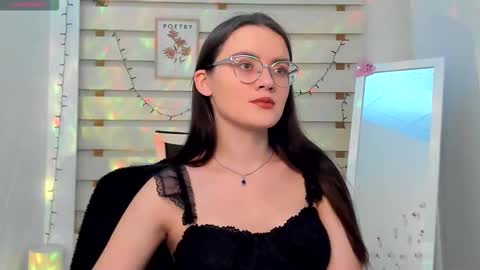 Snapshot of ketrin_pirsss chatting on 09/28/25, 03:39 Ketrin online show from 09/28/25, 03:39