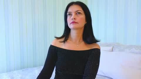 Catherine online show from 10/31/25, 07:09