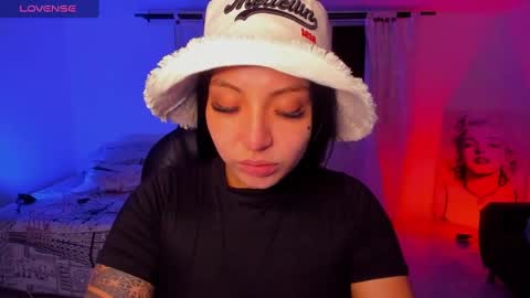 Snapshot of ketzia_doll chatting on 10/05/25, 04:00 Ketzia online show from 10/05/25, 04:00