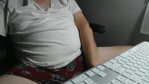 kev92569 online show from 11/02/25, 12:07