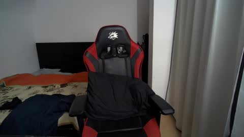 kevi4 online show from 02/19/25, 04:01