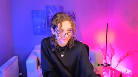 Snapshot of kevi_sunn chatting on 09/09/25, 07:13 kevi here online show from 09/09/25, 07:13