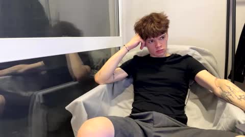 Snapshot of kevin_bucks chatting on 02/08/26, 12:52 Kevin online show from 02/08/26, 12:52