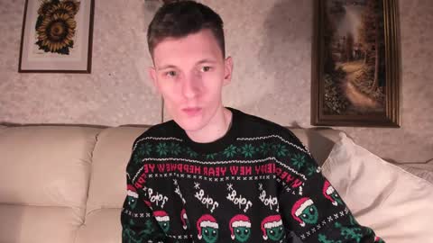 Snapshot of kevin_hornyyy chatting on 01/02/25, 03:40 kevin online show from 01/02/25, 03:40