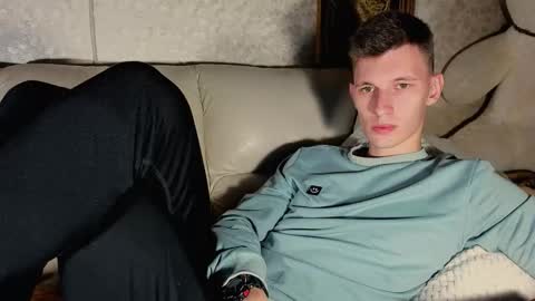 Snapshot of kevin_hornyyy chatting on 10/02/25, 06:09 kevin online show from 10/02/25, 06:09