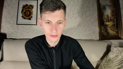 Snapshot of kevin_hornyyy chatting on 10/13/25, 06:13 kevin online show from 10/13/25, 06:13