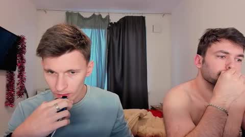 Snapshot of kevin_hornyyy chatting on 10/25/25, 06:21 kevin online show from 10/25/25, 06:21