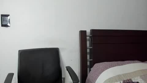 kevin_malone22 online show from 12/02/25, 07:31