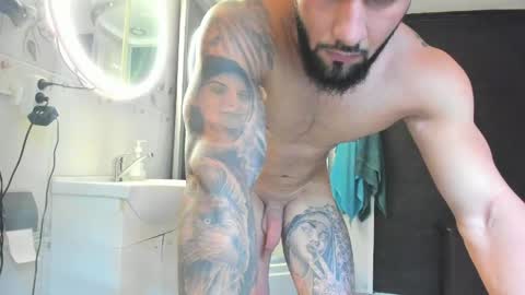 Snapshot of kevin_muscle1 chatting on 05/31/26, 11:28 Kevin online show from 05/31/26, 11:28