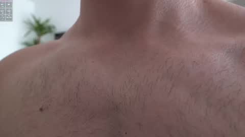 Snapshot of kevinandresxx chatting on 02/19/25, 11:28 Kevin online show from 02/19/25, 11:28