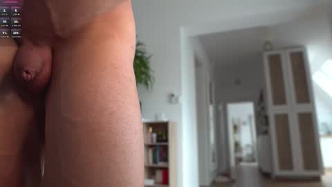 Snapshot of kevinandresxx chatting on 09/25/25, 11:47 Kevin online show from 09/25/25, 11:47