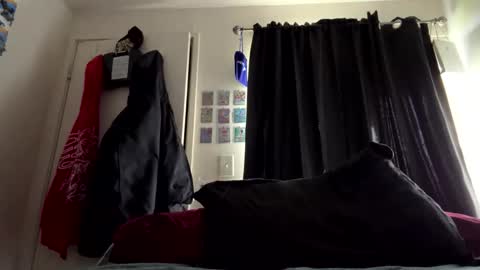 kevinderon1 online show from 04/12/26, 06:46