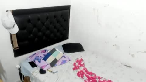 Snapshot of kevinkewma chatting on 10/08/25, 12:14 kevinkewma online show from 10/08/25, 12:14