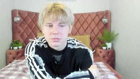 Kevin online show from 10/24/25, 03:08