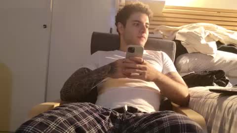 Kevin online show from 12/05/25, 02:31