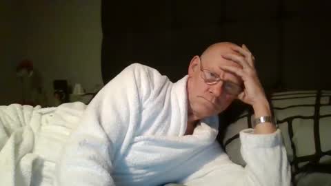 Snapshot of kevlooking4sez chatting on 02/20/25, 12:52 kevlooking4sez online show from 02/20/25, 12:52