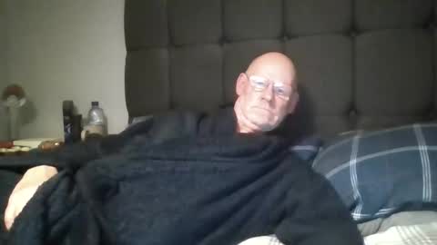 kevlooking4sez online show from 04/25/26, 12:24