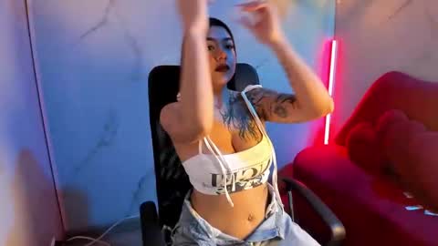 Snapshot of keyla_cutte chatting on 10/18/25, 04:37 keyla_cutte online show from 10/18/25, 04:37