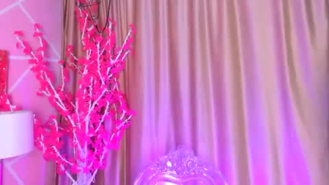 Keyla noa online show from 04/17/26, 11:24