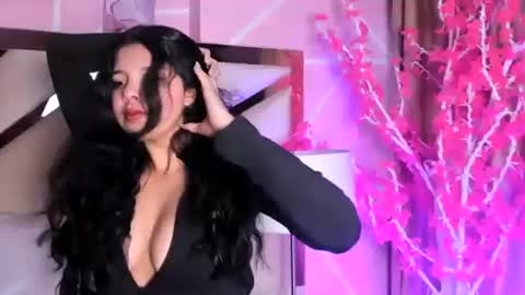 Keyla noa online show from 04/21/26, 11:16