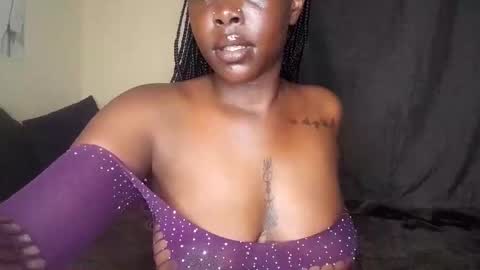 keyla online show from 09/18/25, 03:52