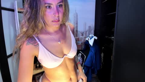 Snapshot of keylakim chatting on 12/20/24, 01:54 Keyla Kim online show from 12/20/24, 01:54