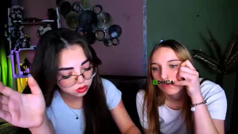 Keylas online show from 12/17/25, 01:17