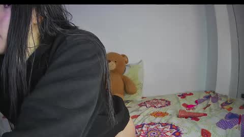 Keyla online show from 10/26/25, 12:22