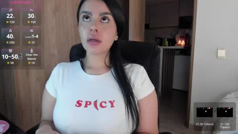 Laura online show from 04/02/26, 03:37