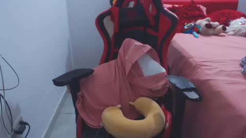 Sandy Saenz online show from 12/25/24, 09:33