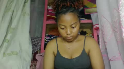 Snapshot of khaissa chatting on 04/30/26, 10:10 khaissa online show from 04/30/26, 10:10